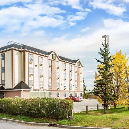 Super 8 By Wyndham Calgary/Airport Hotel Exterior photo